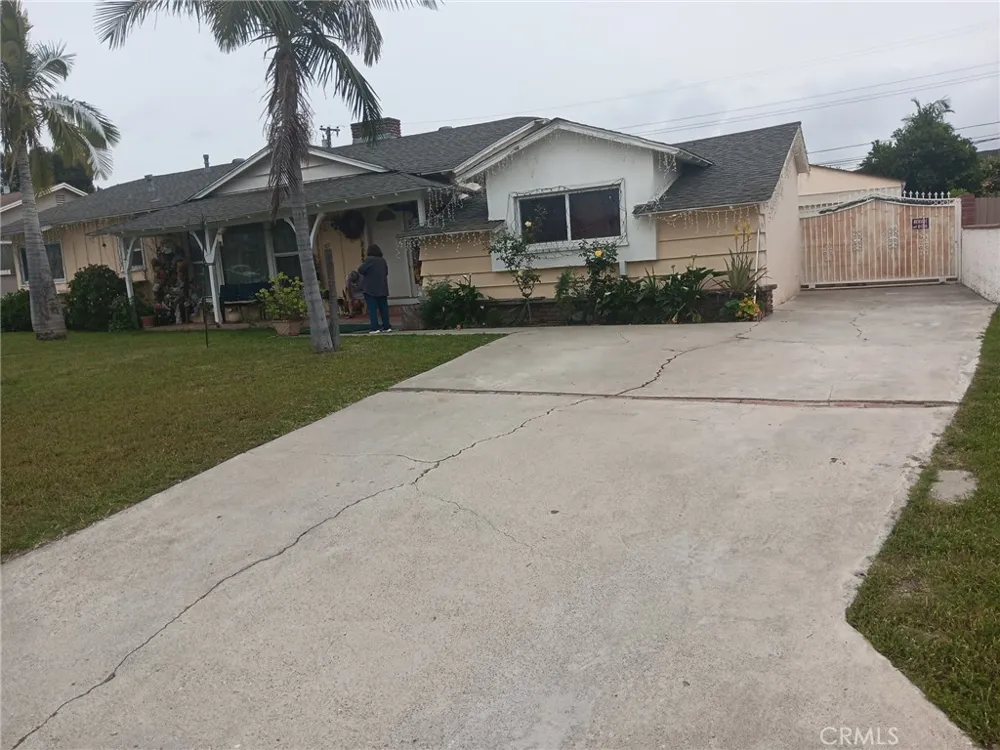 16240 Klamath La Puente, CA 91744