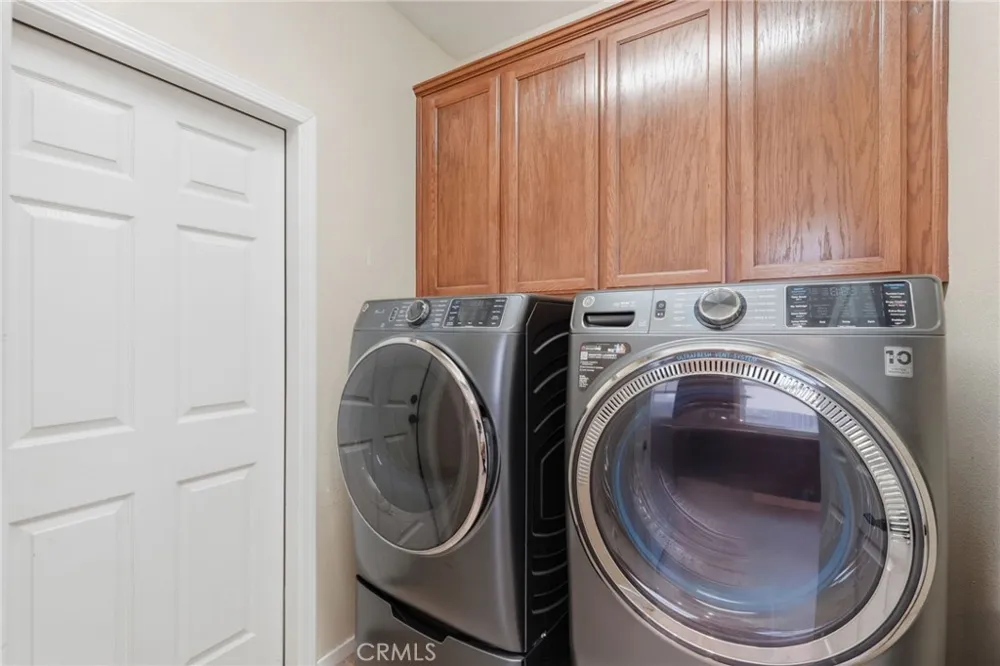 4225 W Ceres Court Visalia, CA 93291