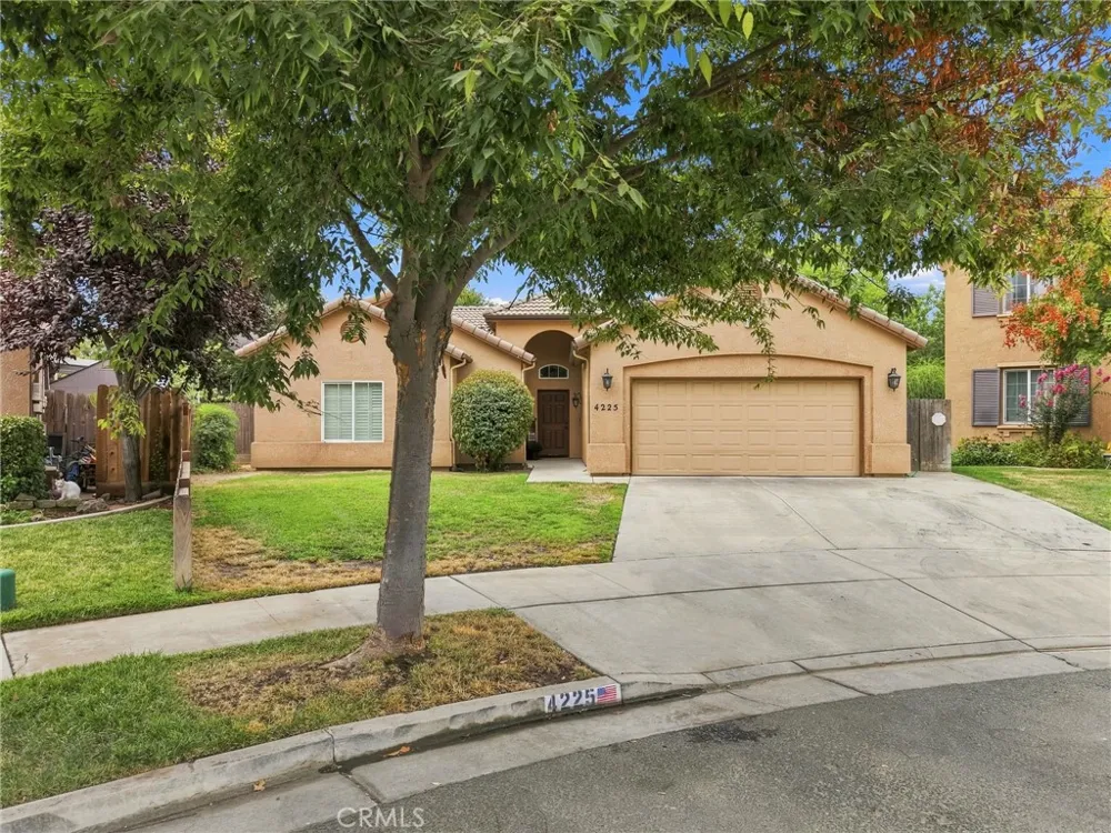 4225 W Ceres Court Visalia, CA 93291