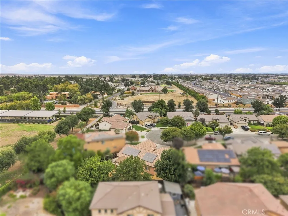 4225 W Ceres Court Visalia, CA 93291