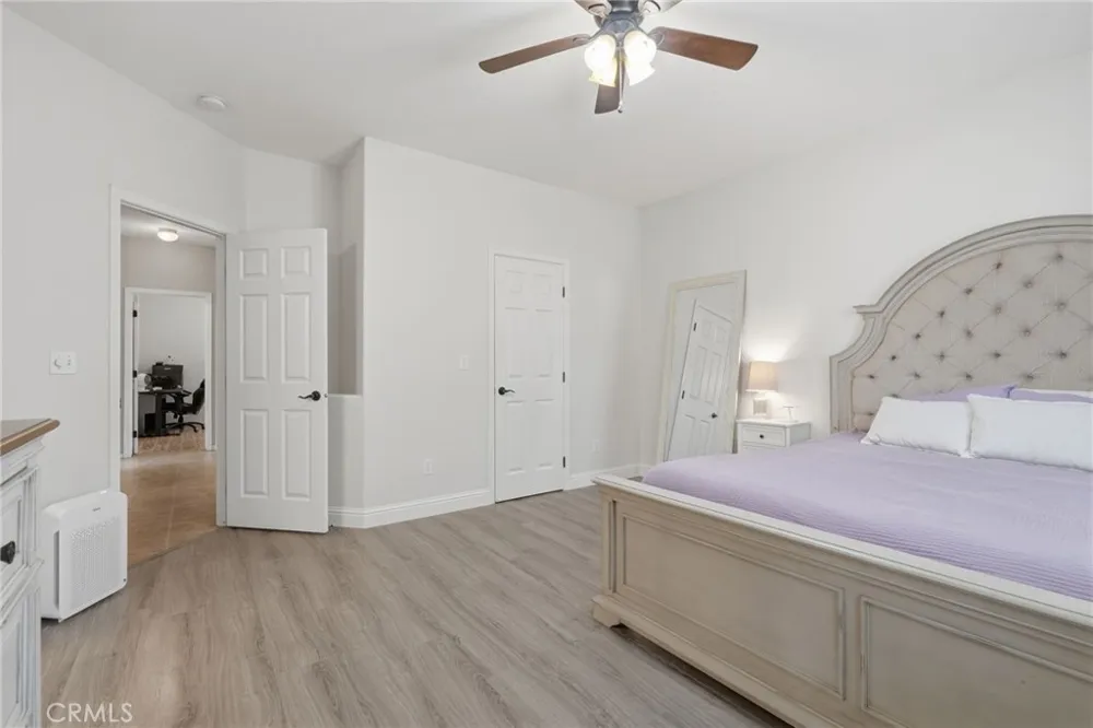 4225 W Ceres Court Visalia, CA 93291