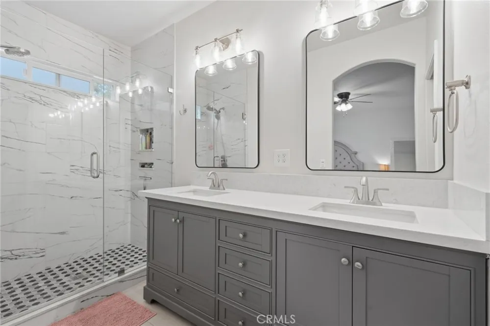 4225 W Ceres Court Visalia, CA 93291