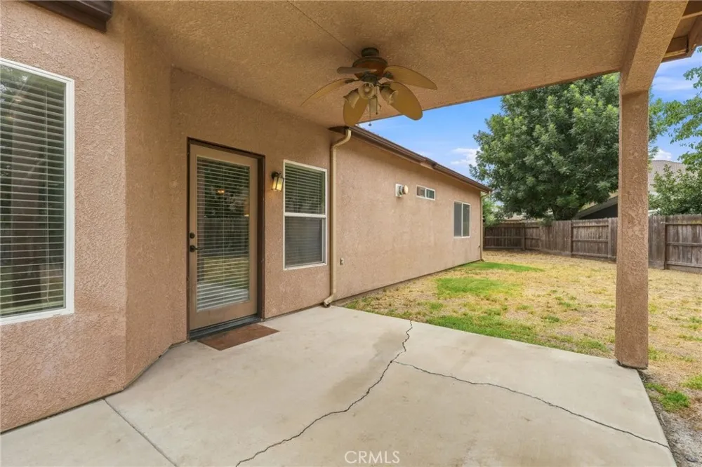 4225 W Ceres Court Visalia, CA 93291