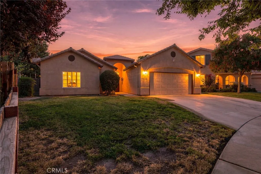 4225 W Ceres Court Visalia, CA 93291