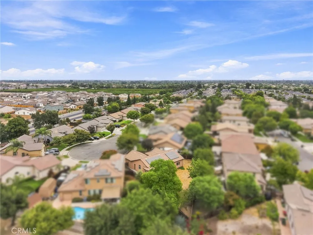4225 W Ceres Court Visalia, CA 93291