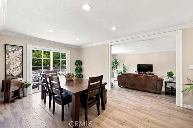 28042 Balkins Agoura Hills, CA 91301