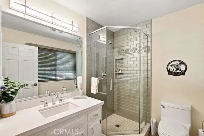 28042 Balkins Agoura Hills, CA 91301