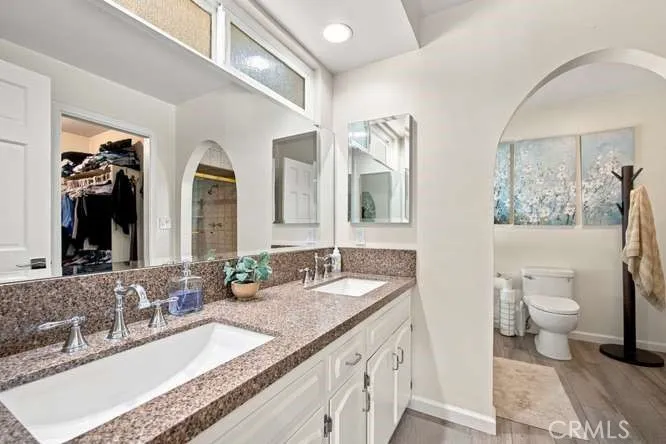 28042 Balkins Agoura Hills, CA 91301