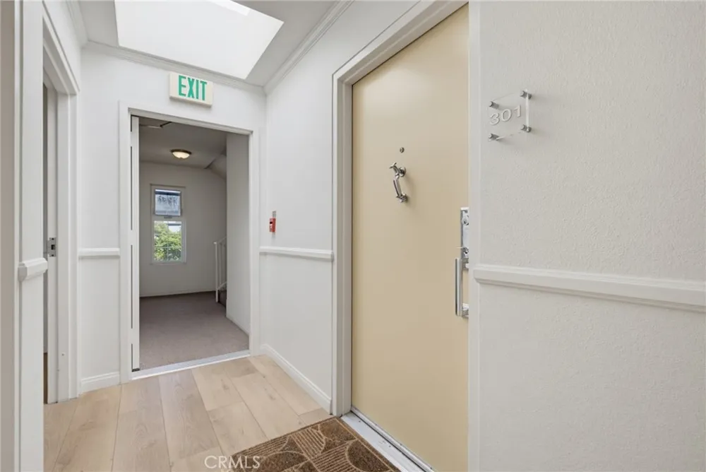 1639 Camden Avenue #301 Los Angeles, CA 90025