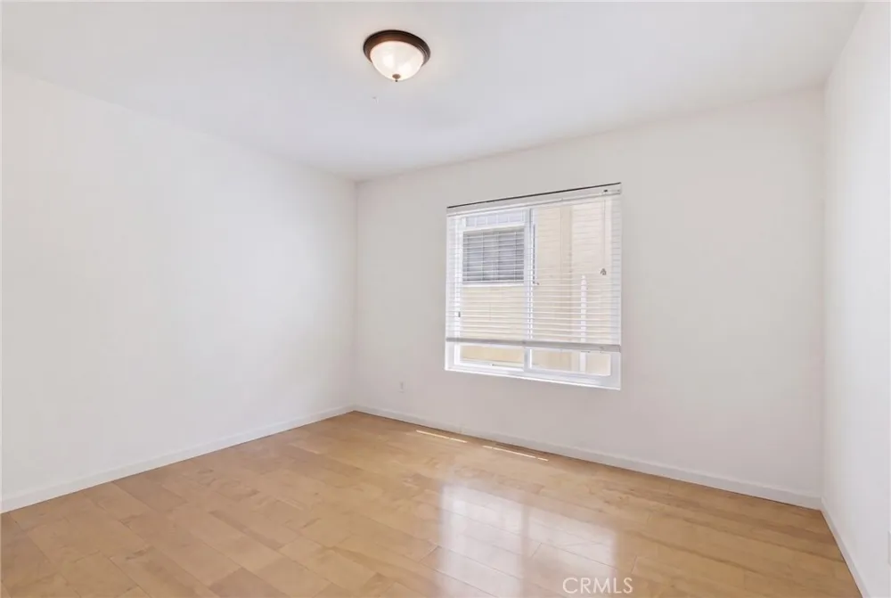 1639 Camden Avenue #301 Los Angeles, CA 90025