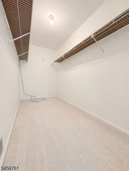31 Lockley Ct Wayne, NJ 07470