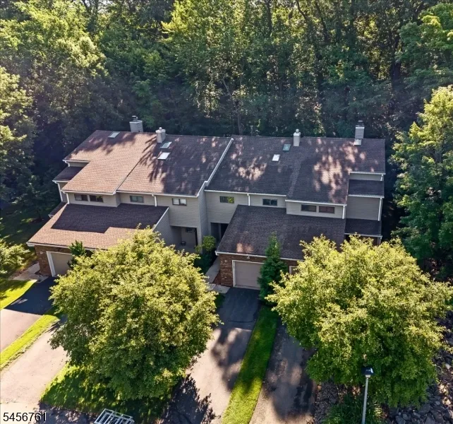 31 Lockley Ct Wayne, NJ 07470