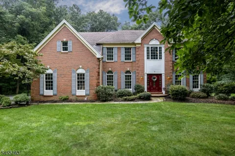 10 Ashley Dr