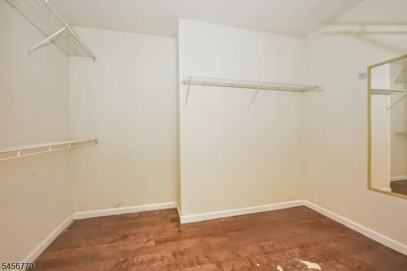 606 Skyline Dr Haledon, NJ 07508