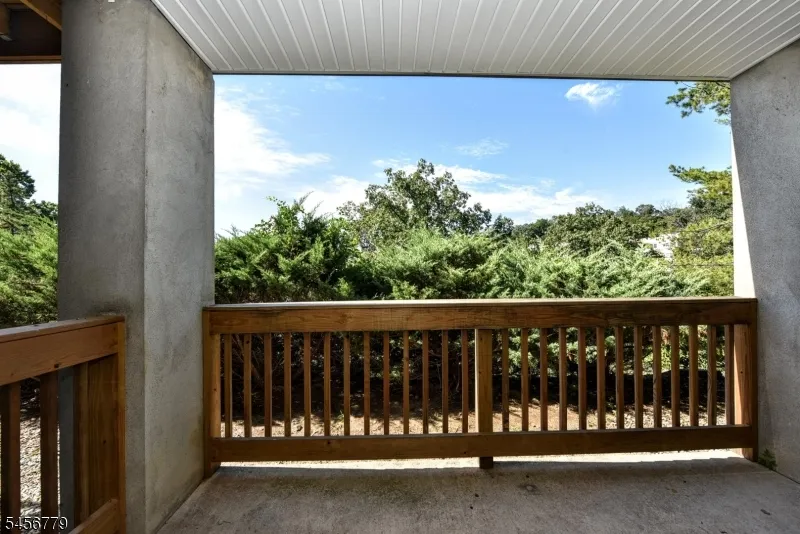 606 Skyline Dr Haledon, NJ 07508