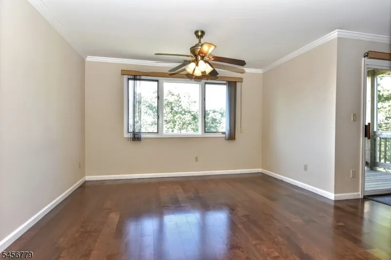 606 Skyline Dr Haledon, NJ 07508