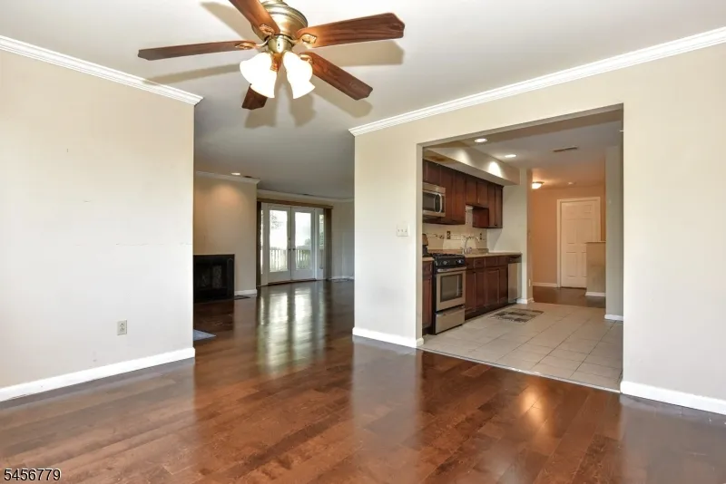 606 Skyline Dr Haledon, NJ 07508