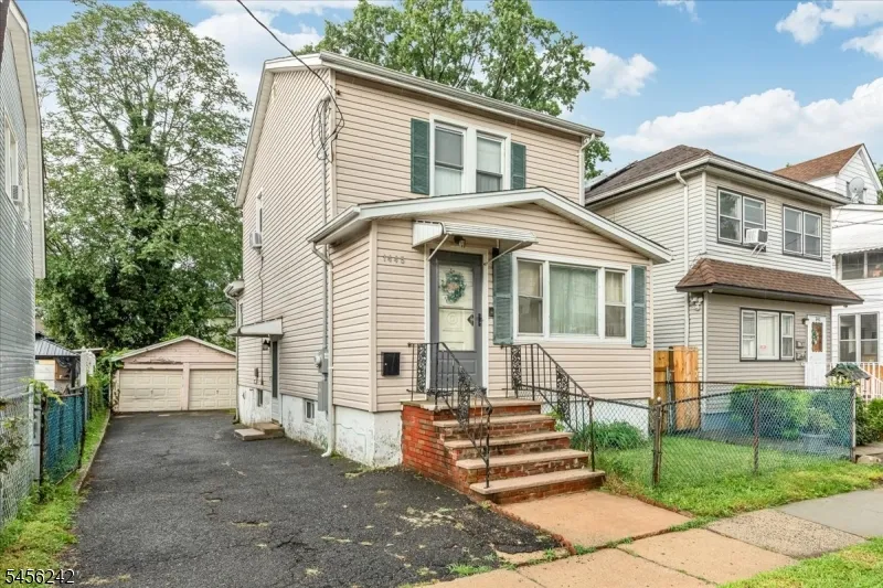 1445 Hiawatha Avenue Hillside, NJ 07205