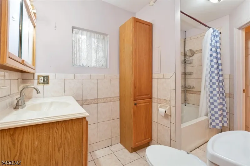 1445 Hiawatha Avenue Hillside, NJ 07205