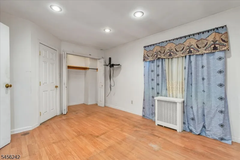1445 Hiawatha Avenue Hillside, NJ 07205