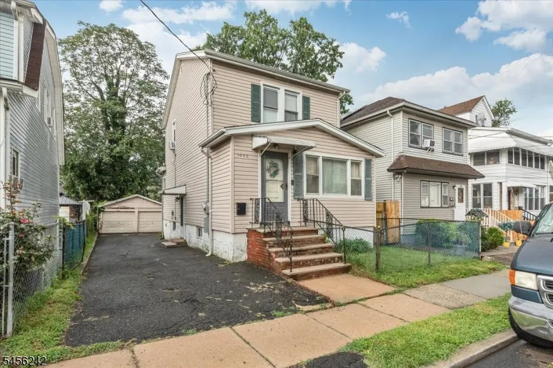 1445 Hiawatha Avenue Hillside, NJ 07205