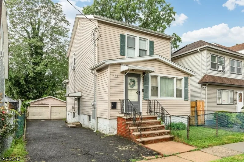 1445 Hiawatha Avenue Hillside, NJ 07205