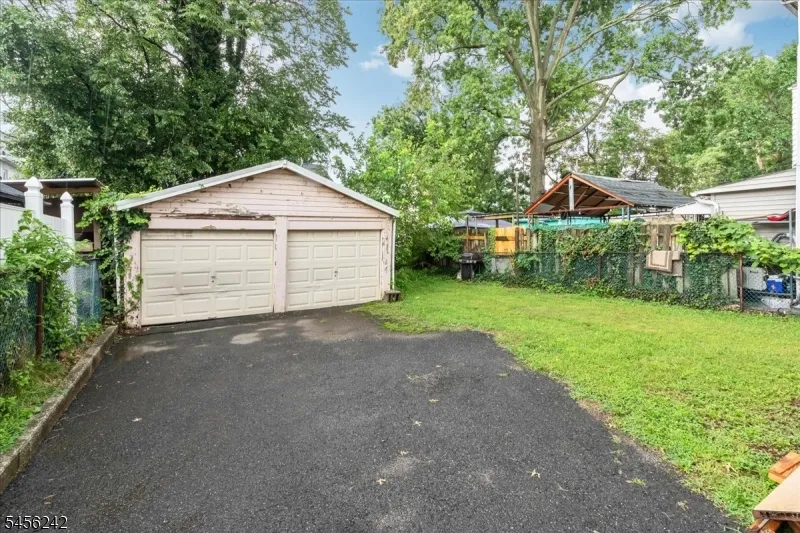 1445 Hiawatha Avenue Hillside, NJ 07205