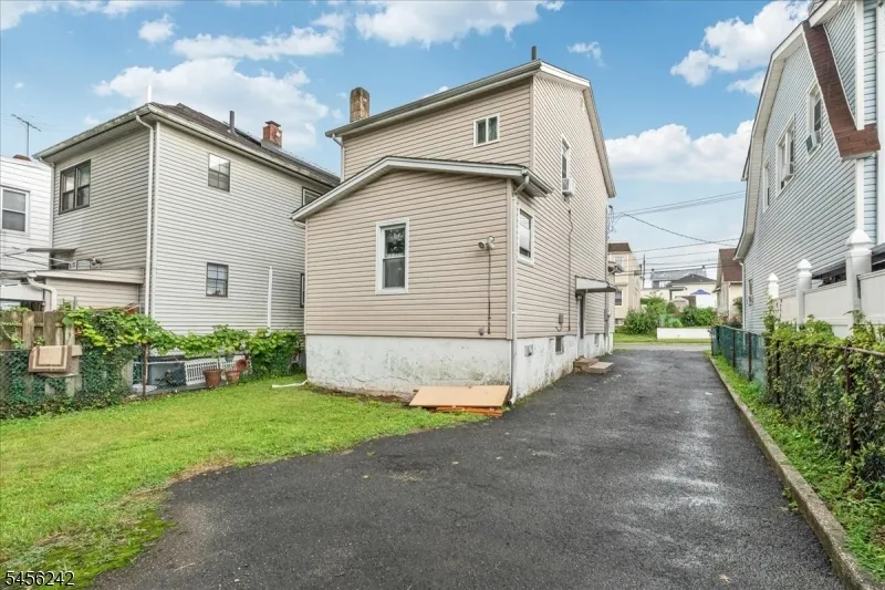 1445 Hiawatha Avenue Hillside, NJ 07205