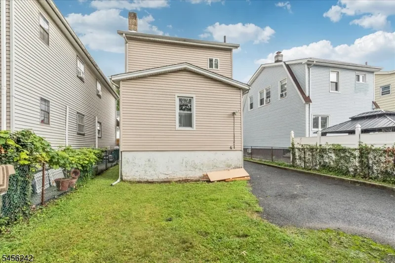 1445 Hiawatha Avenue Hillside, NJ 07205