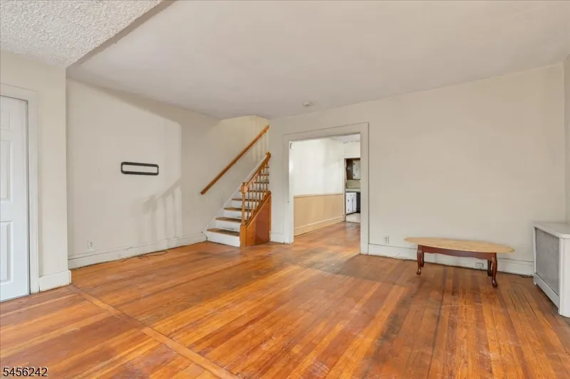 1445 Hiawatha Avenue Hillside, NJ 07205