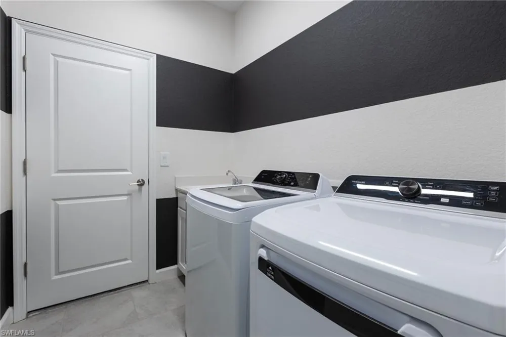 17747 Saddleback Loop North Fort Myers, FL 33917