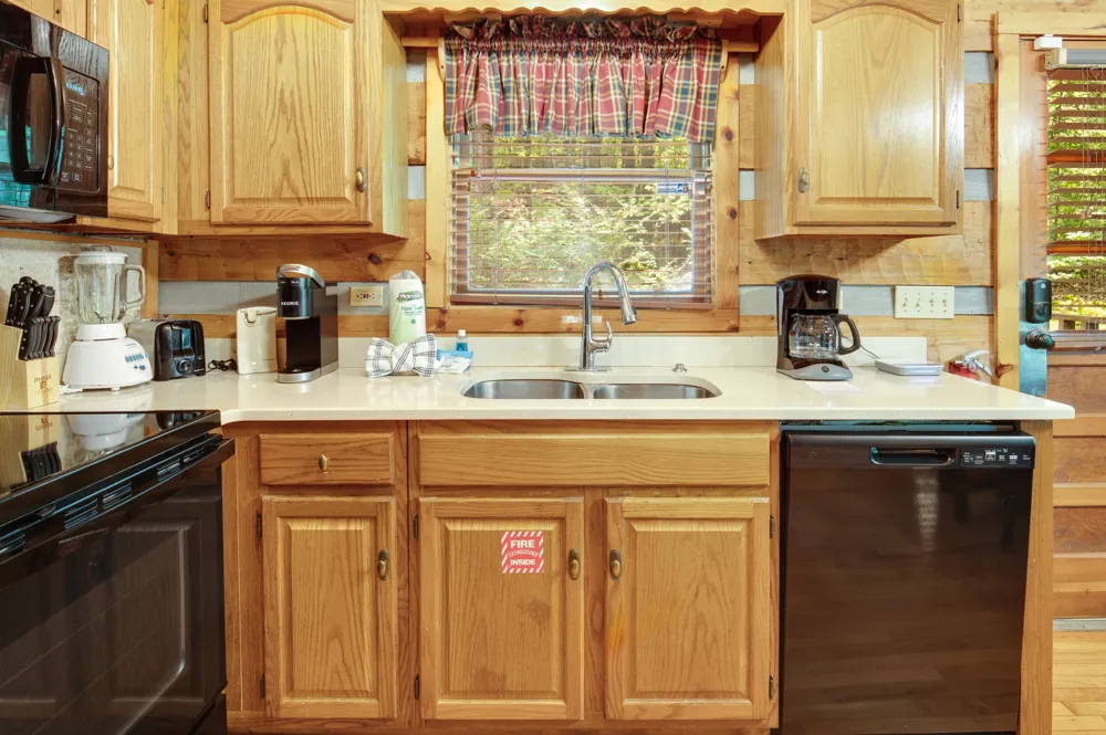 2345 Courtney Ln Sevierville, TN 37876