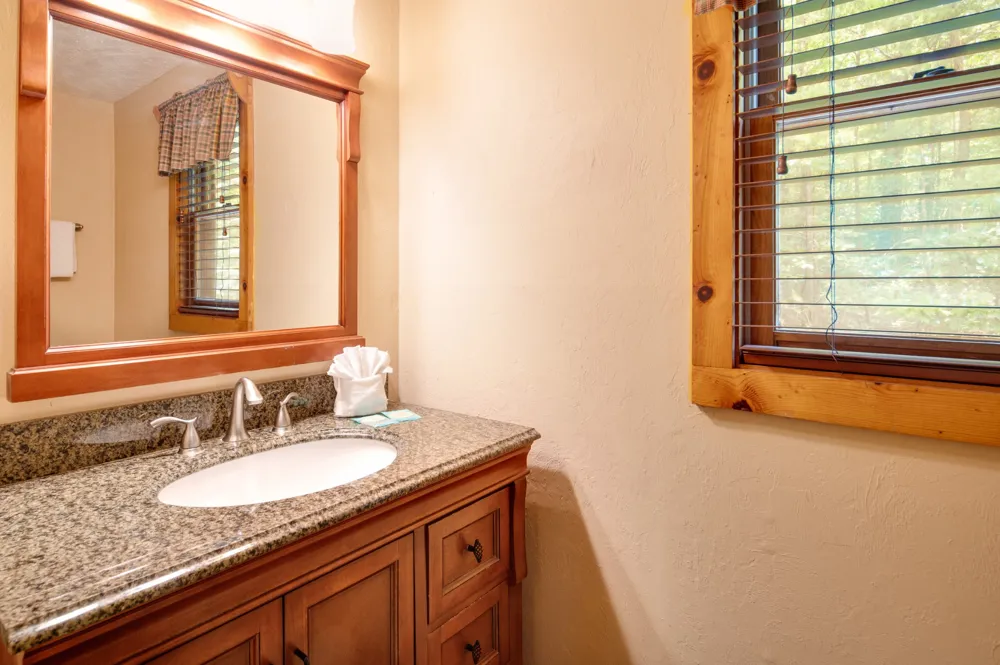 2345 Courtney Ln Sevierville, TN 37876