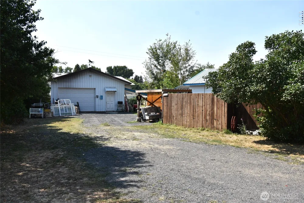 434 NE North Avenue Wilbur, WA 99158