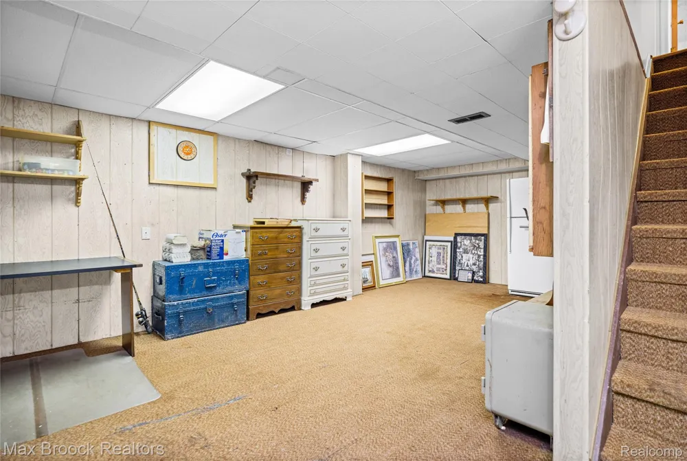 31917 Olde Franklin Drive Farmington Hills City, MI 48334