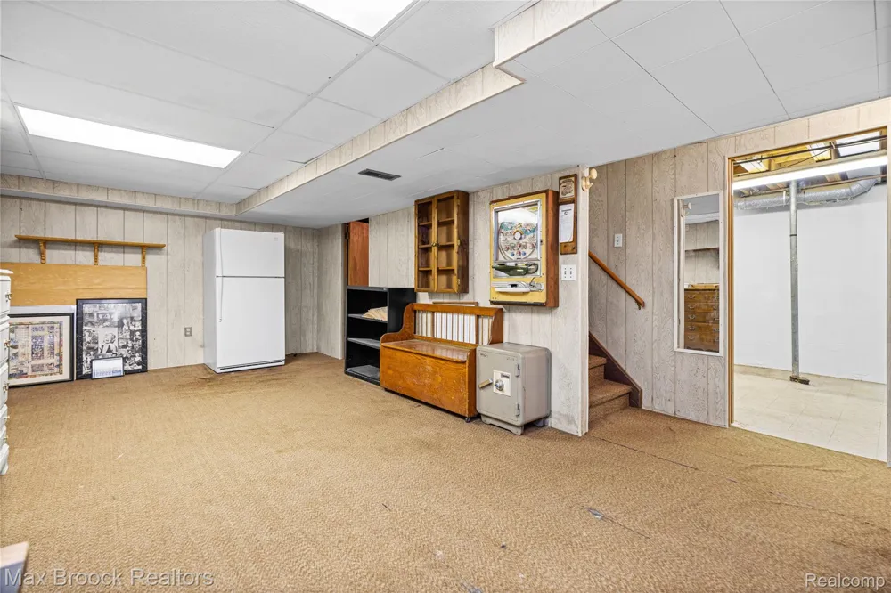 31917 Olde Franklin Drive Farmington Hills City, MI 48334