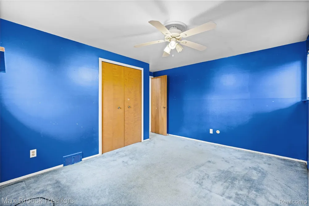 31917 Olde Franklin Drive Farmington Hills City, MI 48334