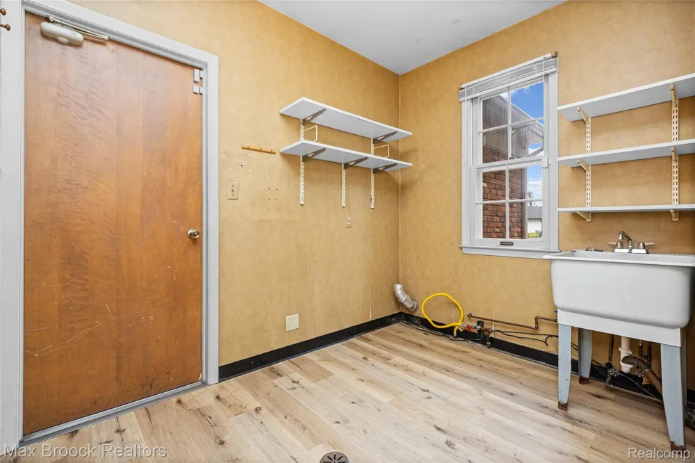 31917 Olde Franklin Drive Farmington Hills City, MI 48334