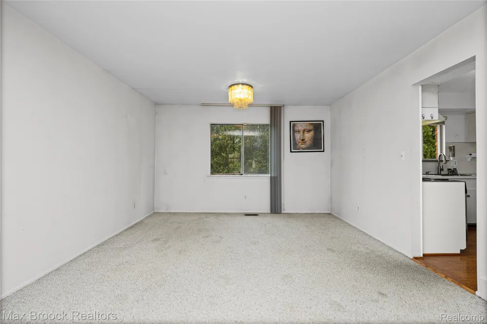 31917 Olde Franklin Drive Farmington Hills City, MI 48334