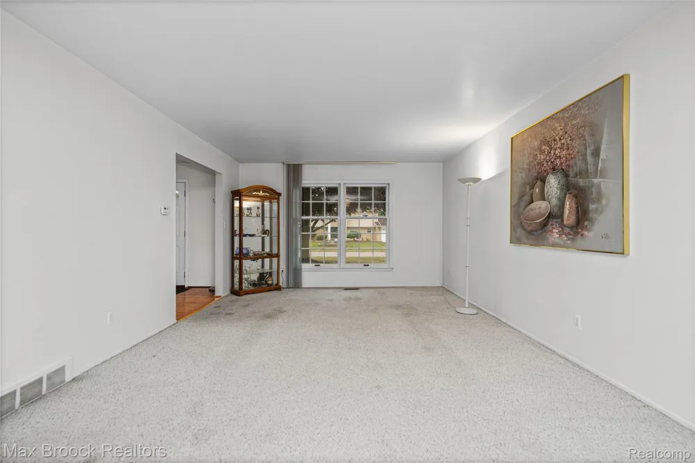 31917 Olde Franklin Drive Farmington Hills City, MI 48334