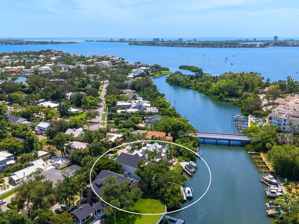 1621 BAY POINT COURT Sarasota, FL 34236