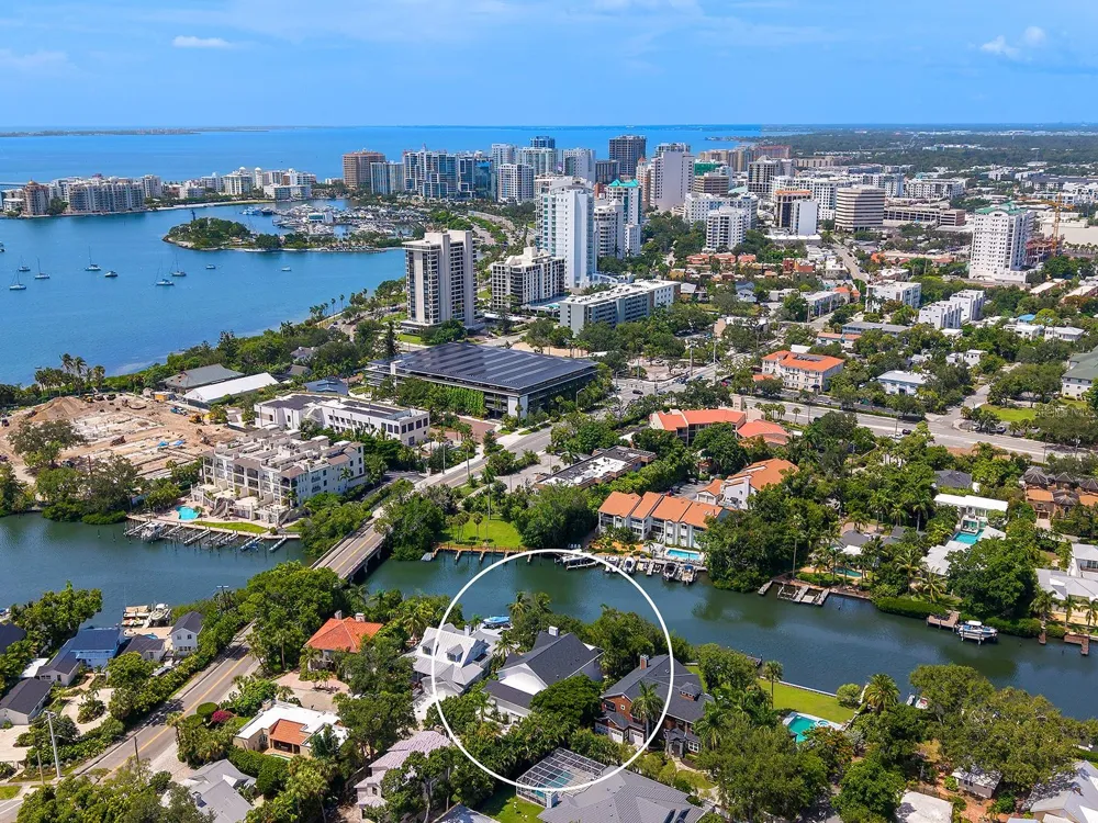 1621 BAY POINT COURT Sarasota, FL 34236