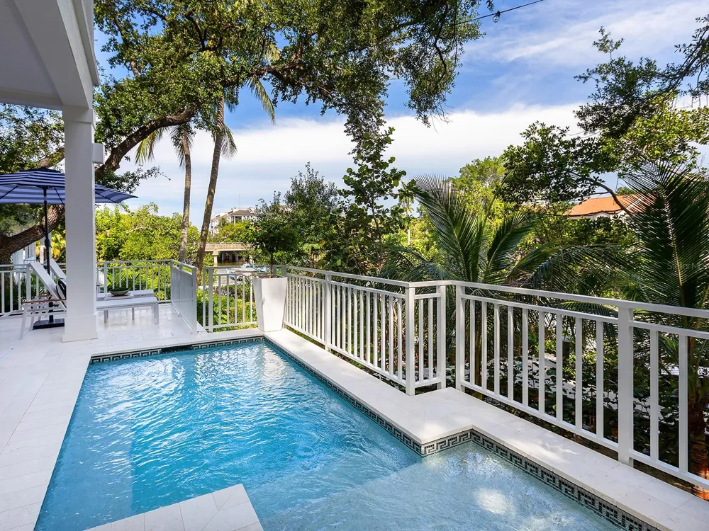 1621 BAY POINT COURT Sarasota, FL 34236