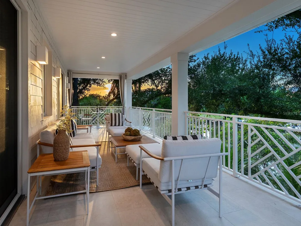 1621 BAY POINT COURT Sarasota, FL 34236