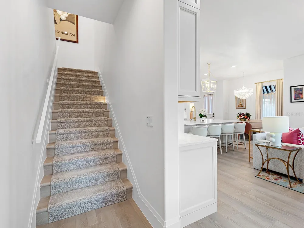1621 BAY POINT COURT Sarasota, FL 34236