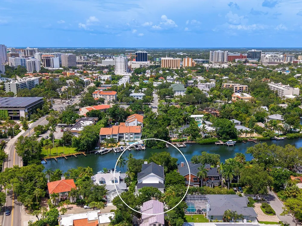 1621 BAY POINT COURT Sarasota, FL 34236