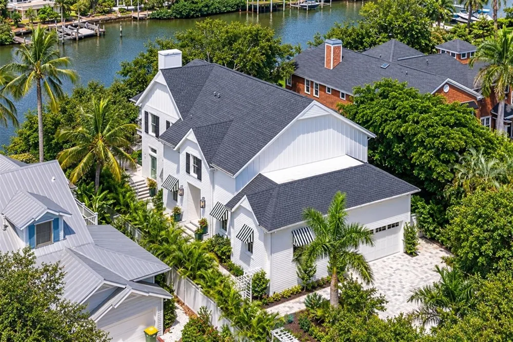 1621 BAY POINT COURT Sarasota, FL 34236