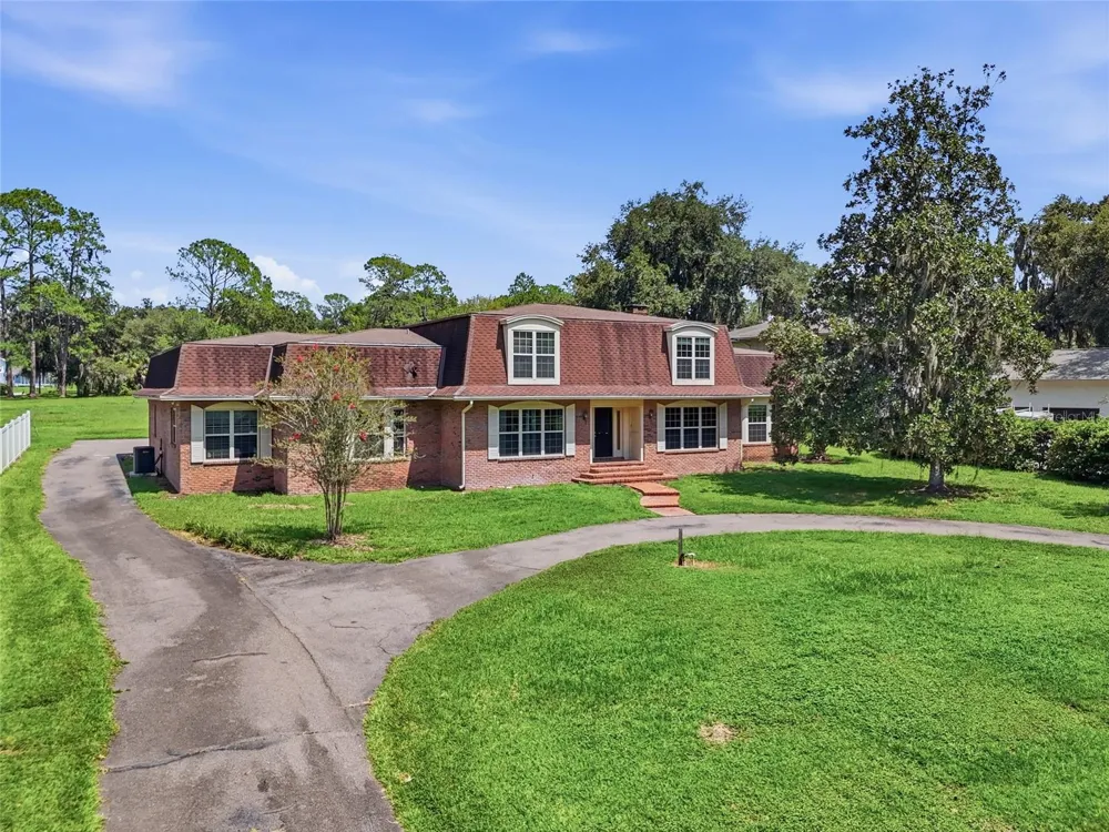 6319 SW 37TH WAY Gainesville, FL 32608