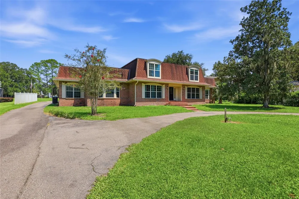 6319 SW 37TH WAY Gainesville, FL 32608