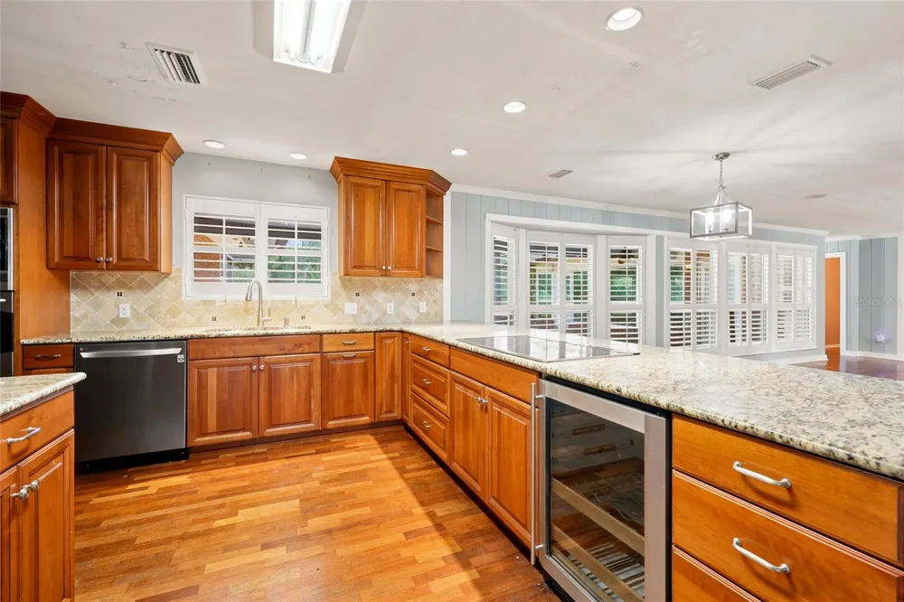 6319 SW 37TH WAY Gainesville, FL 32608